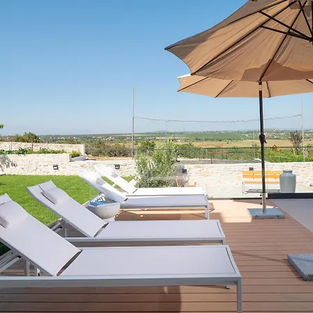 My Dalmatia - Kastel Mrkic With Private Pool, Sauna & Jacuzzi