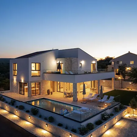 펜션 My Dalmatia - Kastel Mrkic With Private Pool, Sauna & Jacuzzi